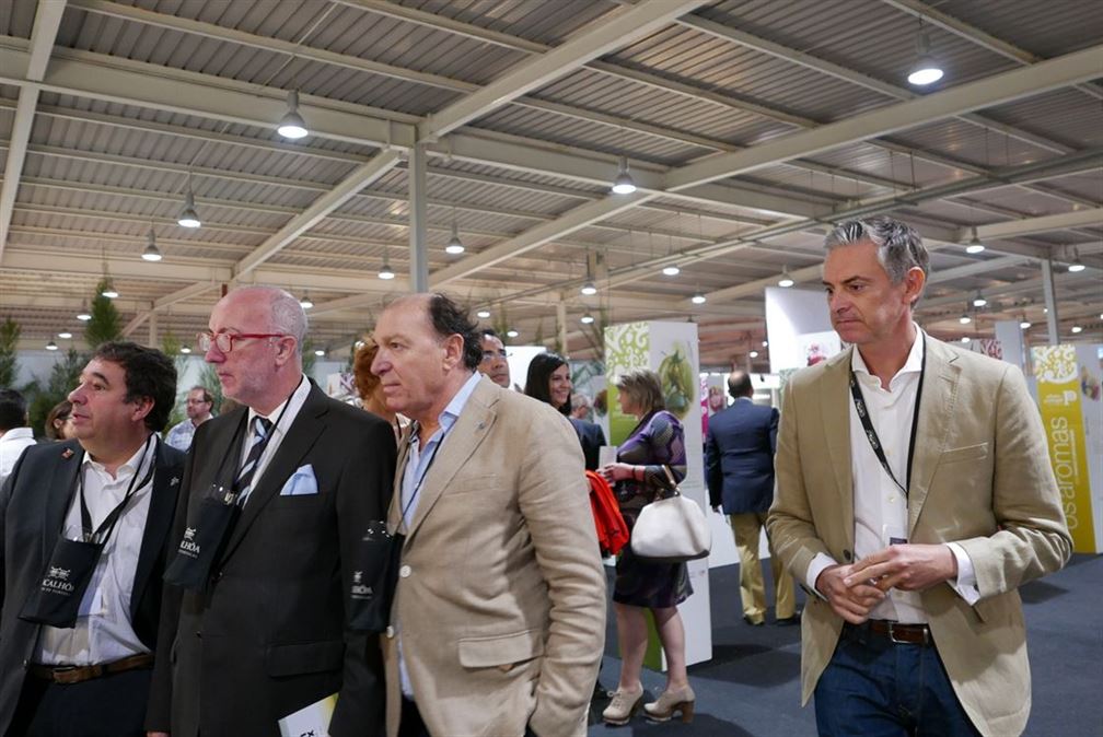 Vinipax 2015 ouverture du Salon en présence de toutes les personnalités regionales, à droite Anibal Coutinho (directeur technique du salon)