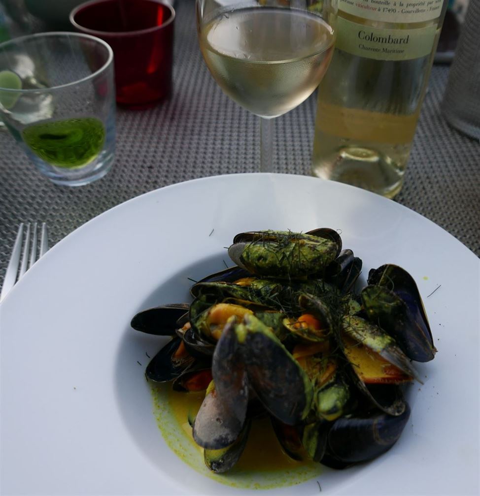 moules à la charentaise en sauce crémeuse à la base du Pineau blanc