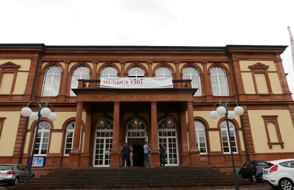 Saalbau, salle de spectacle de Neustadt, durant 4 journée devient le QG de Mundusvini