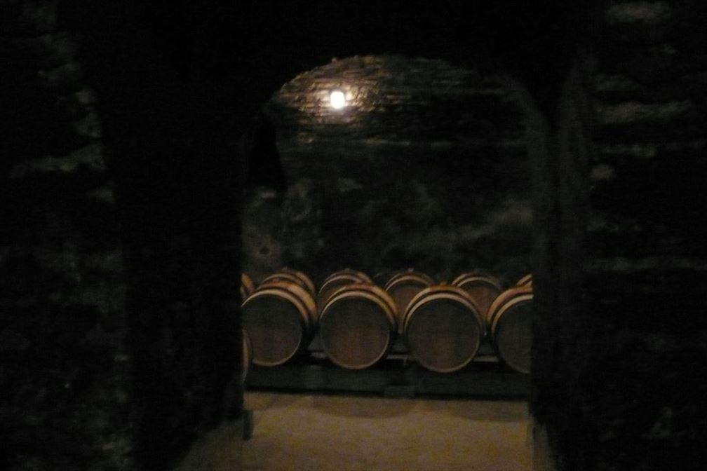 Aujourd'hui cette ancien cave des Moines abrite les vins du domaine